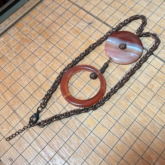 Carnelian Donut 4.25” Dangle Pendant Necklace 18”L Coppery Twisting Link Chain - Picture 4 of 8